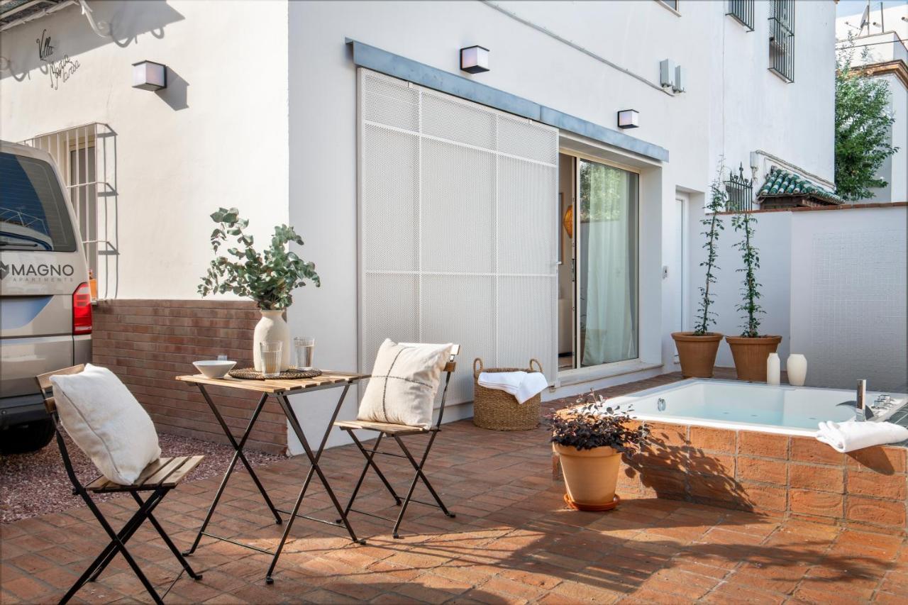 Magno Apartments Robles With Jacuzzi And Private Parking Sevilla Exterior foto